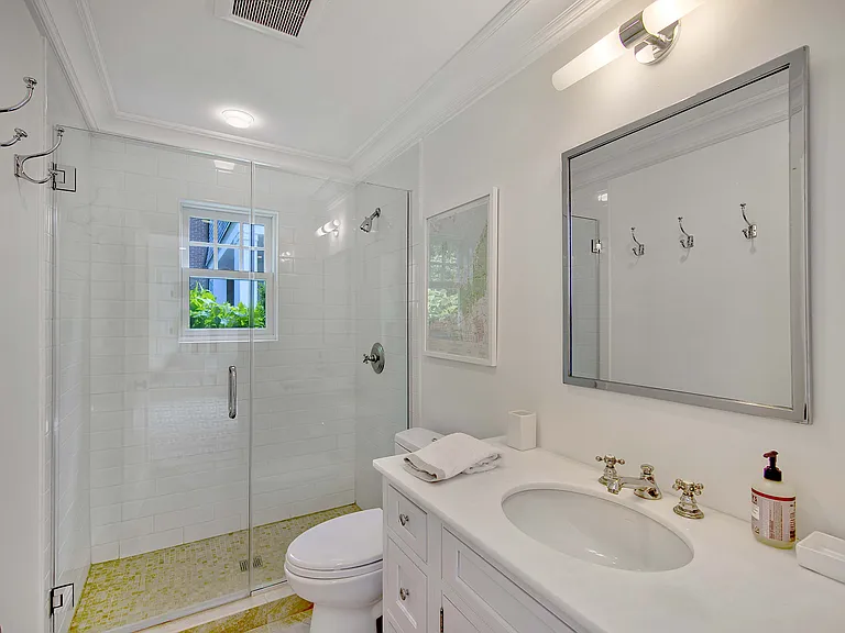 111 Post Ln — Photo 35