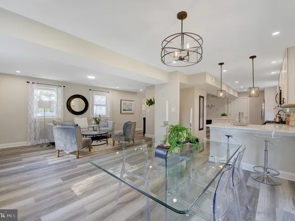 38 Pinafore Ln, Willingboro, NJ 08046