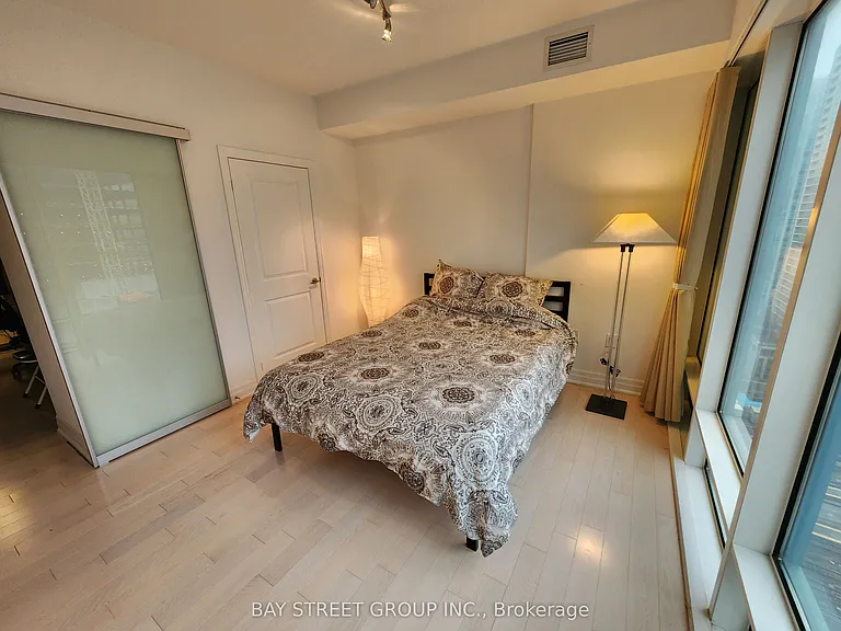 8 The Esplanade #1902 — Photo 10