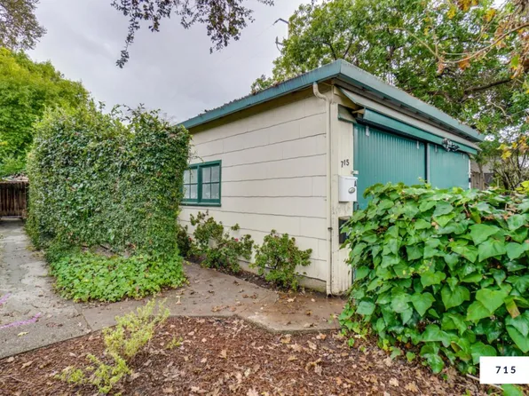 715 Roosevelt Ave, Redwood City, CA 94061