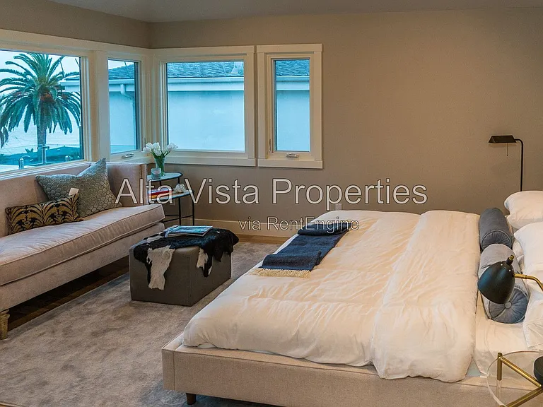 5606 Dolphin Pl — Photo 31