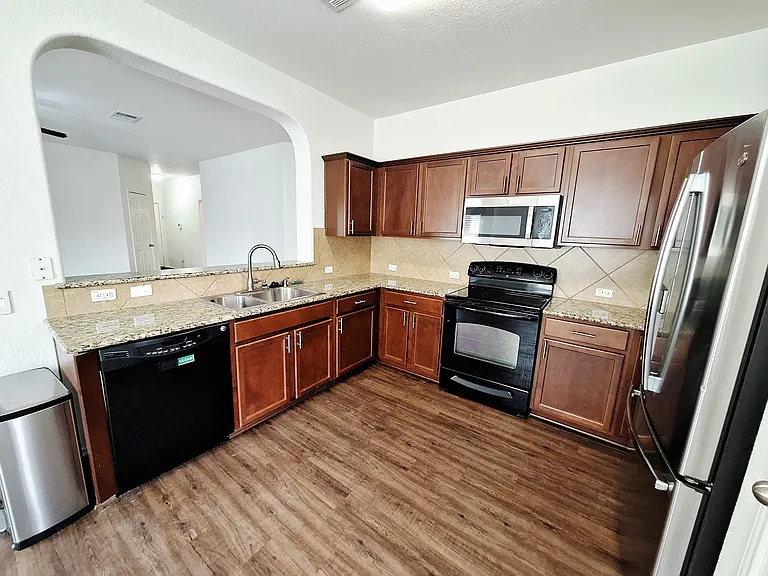 325 Comal Run — Photo 10