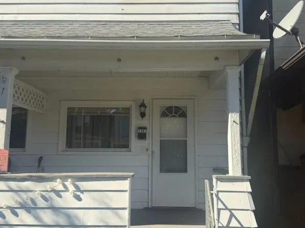 139 1/2 Jefferson Ave #B, Vandergrift, PA 15690