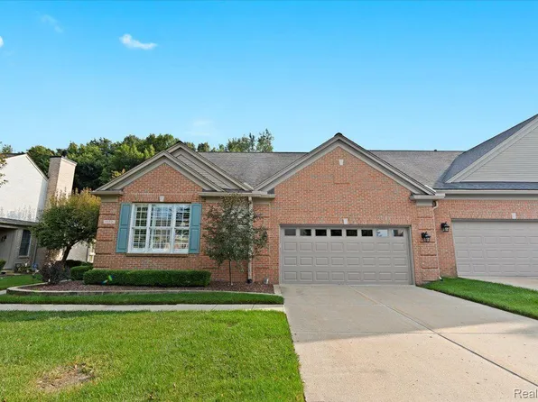 1552 Millecoquins Ct, Rochester, MI 48307