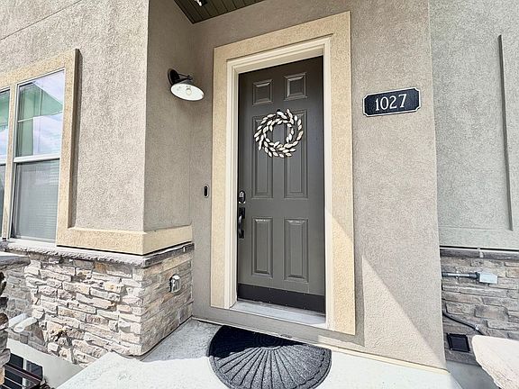 2nd image of 1027 Wasatch Springs Rd