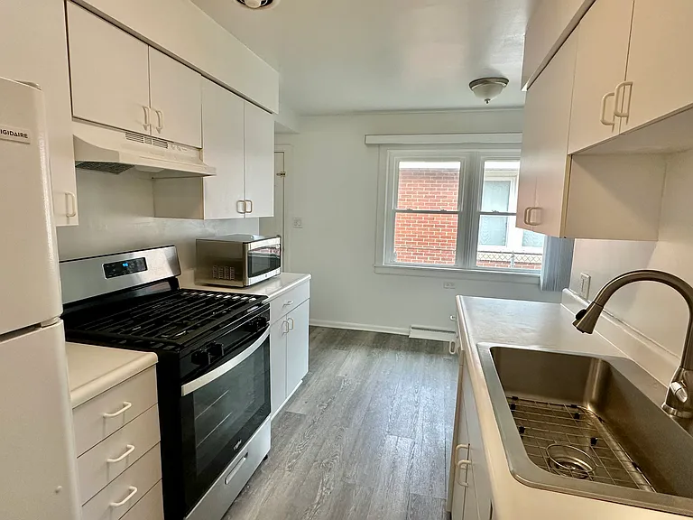 5452 Brummel St #HSE — Photo 8