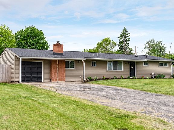 2nd image of 4051 Rosehill Dr