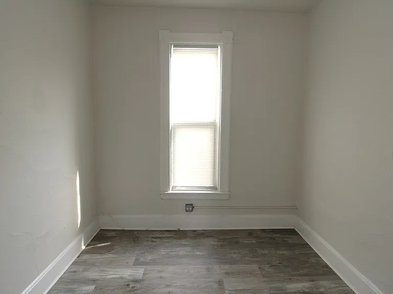 1362 N Bosworth Ave #3C — Photo 7