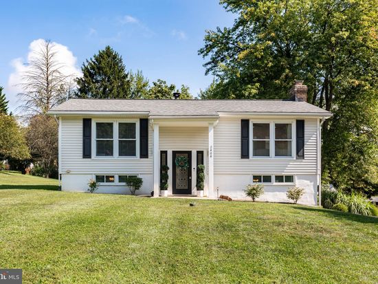 2404 Shawnee Dr, Finksburg, MD 21048