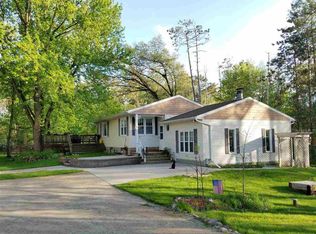 N2166 Parfreyville Rd, Waupaca, WI 54981