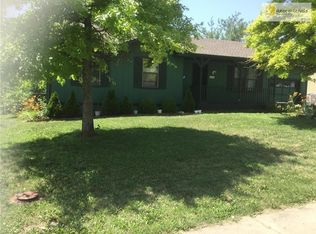 610 Silver Maple Dr, Harrisonville, MO 64701
