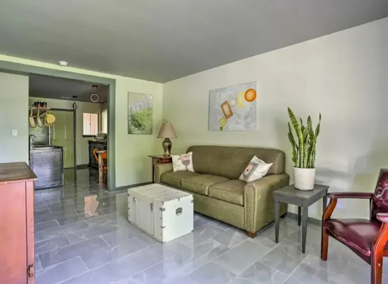 797 Eileen Ln — Photo 1