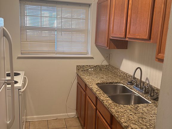 2nd image of 125 S Ewing Ave APT 3