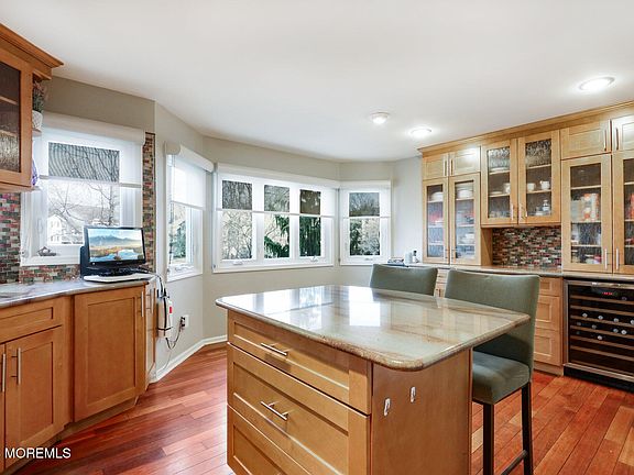 2nd image of 293 Marigold Court #2903