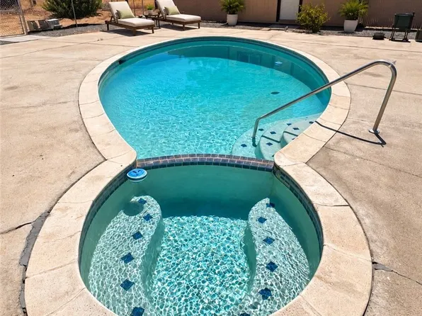 36827 Hidden River Rd, Hinkley, CA 92347