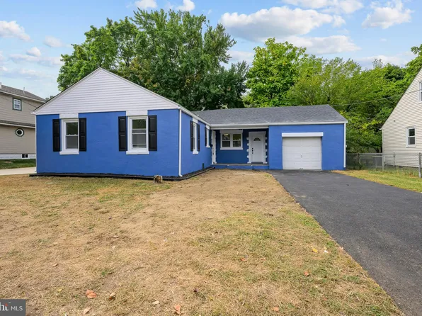 315 Nicholson Rd, Mount Ephraim, NJ 08059
