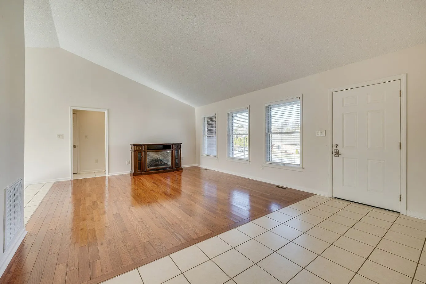 2304 Barger Pl — Photo 4