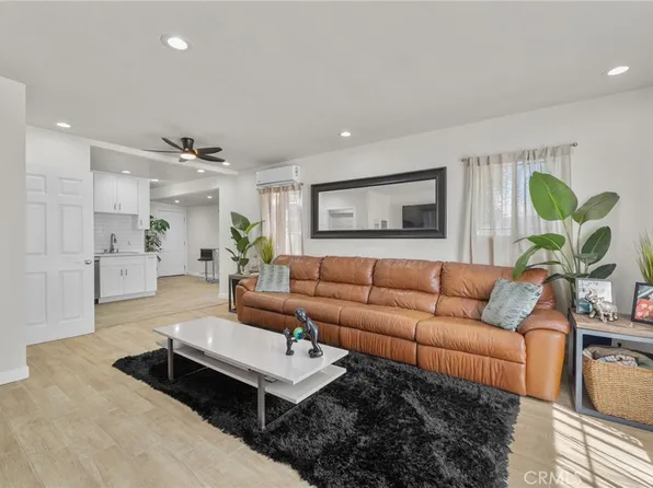 7941 Lemona Ave, Panorama City, CA 91402