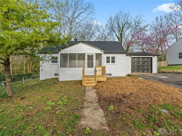 1109 N 11th St, Miamisburg, OH 45342