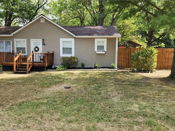 863 Howard Dr, Vermilion, OH 44089