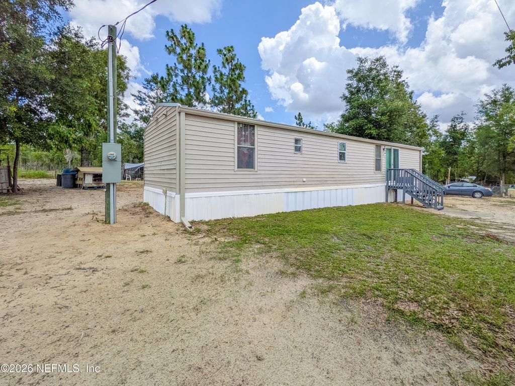 116 LONDON Avenue, Interlachen, FL - View 4