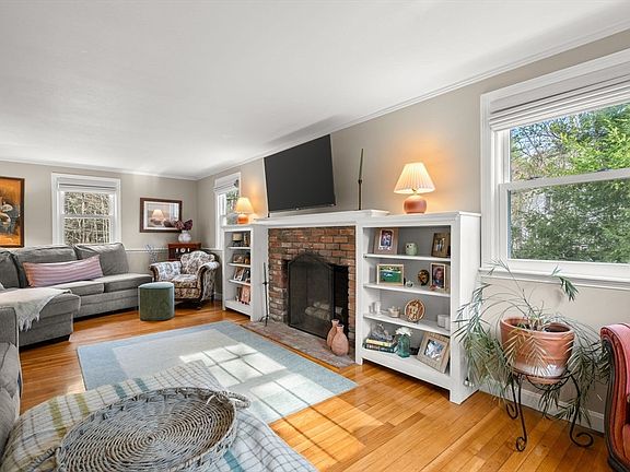 3rd image of 350 Elm St