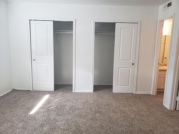 2nd image of 1703 Beaumont Dr