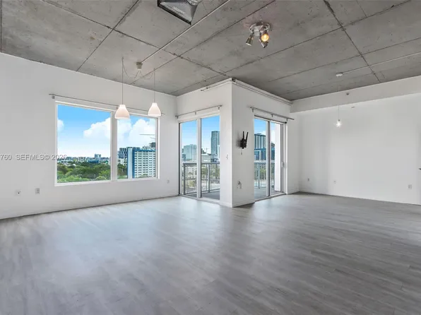 10 SW South River Dr, Miami, FL
