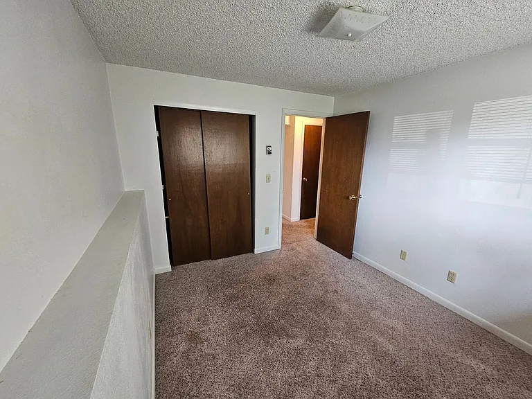 411 S Jefferson St — Photo 7