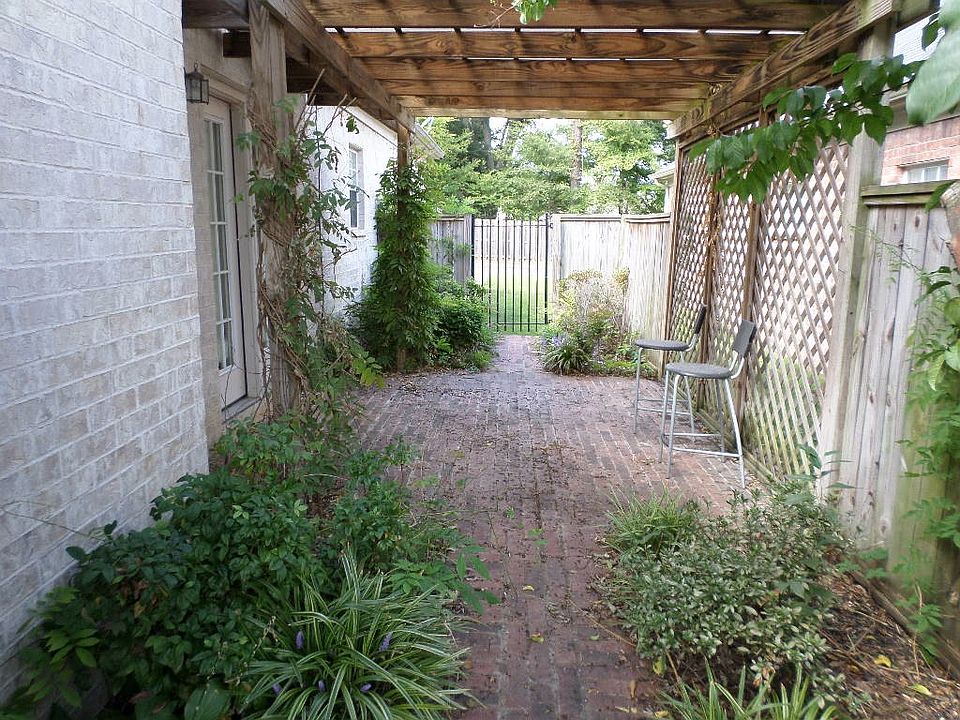 2nd image of 8508 Griffin Park Dr