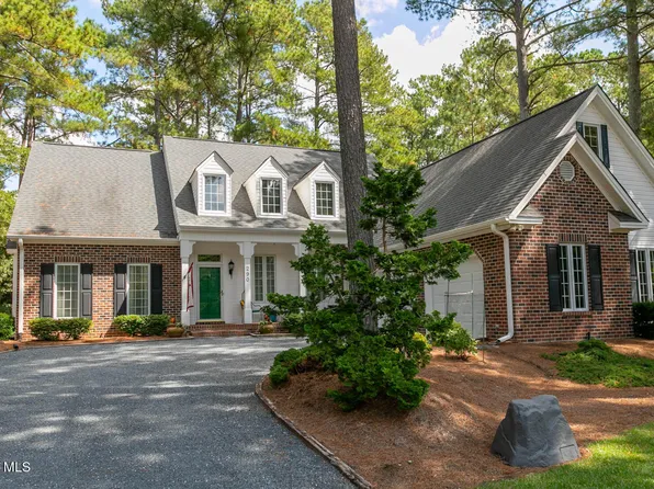 290 Lake Forest Drive, Pinehurst, NC 28374