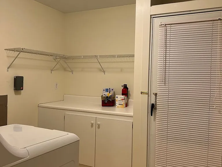 8 Butler Pl — Photo 29