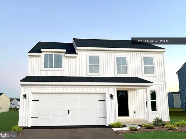 128 Equine Dr, Marietta, PA 17547