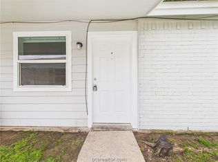 1900 Finfeather Rd #B, Bryan, TX 77801