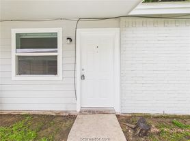 1900 Finfeather Rd