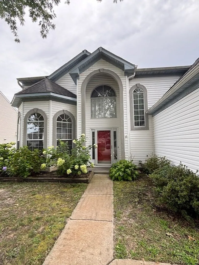 Courthouse Estates — Photo 3