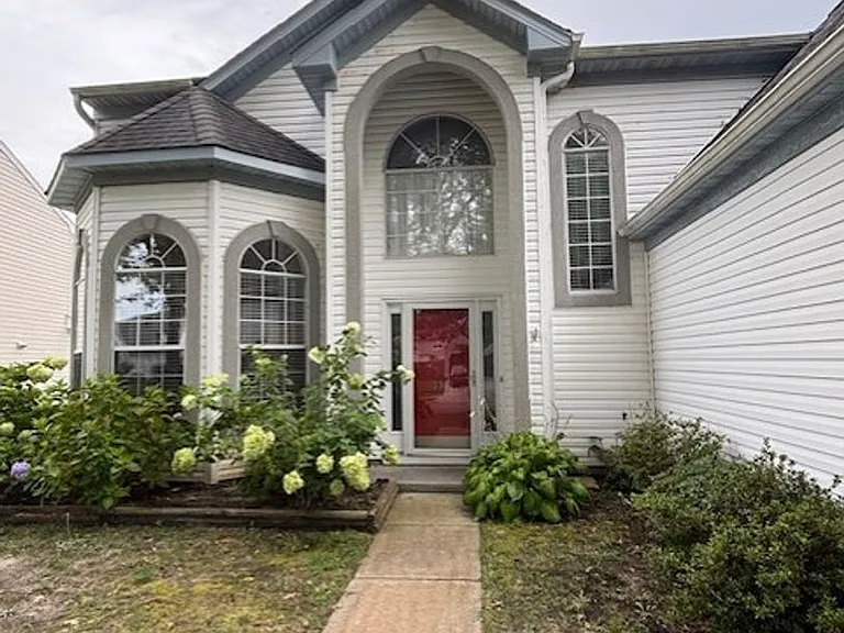 3301 Sacramento Dr — Photo 3