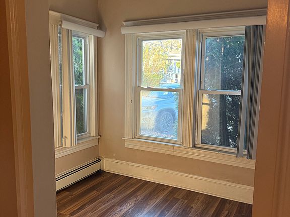 office / nook area