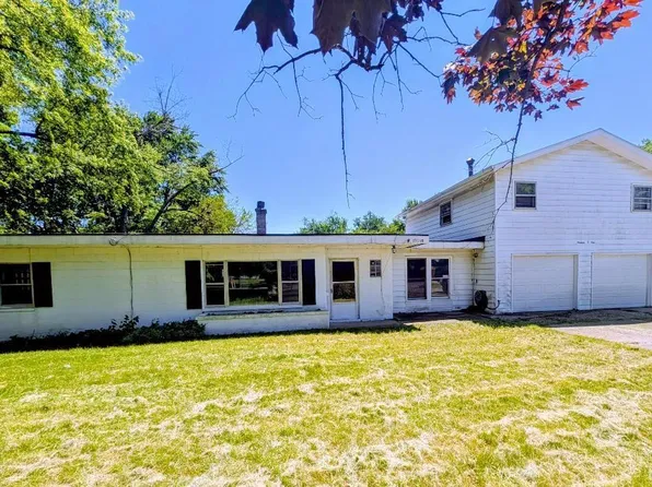 1901 W Riggin Rd, Muncie, IN 47304