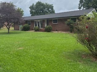61 Rains Ave SE, Rainsville, AL 35986
