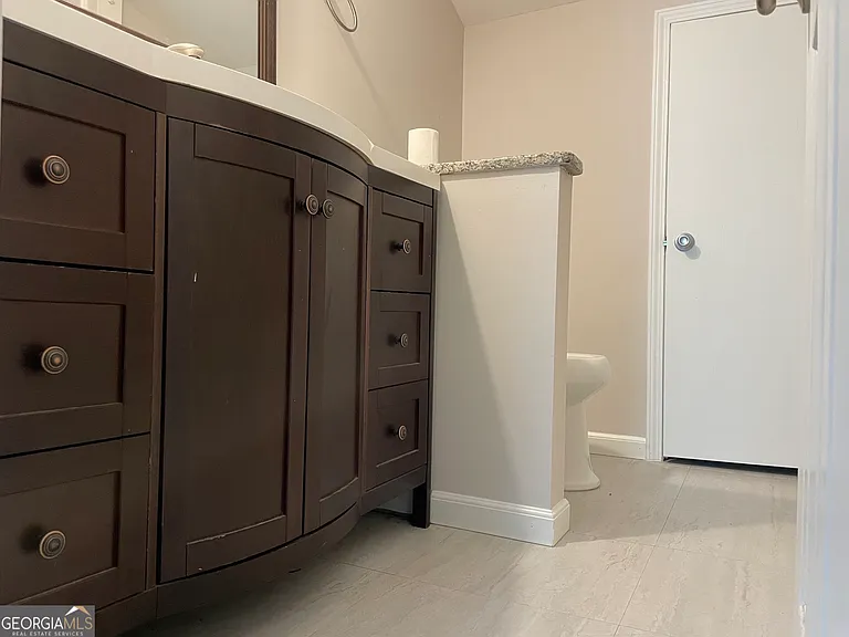 100 Kelley Way — Photo 18