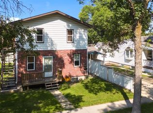 5212 E 52nd St, Camrose, AB T4V1V8
