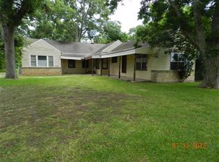 8307 Fm 1301 Rd, Boling, TX 77420