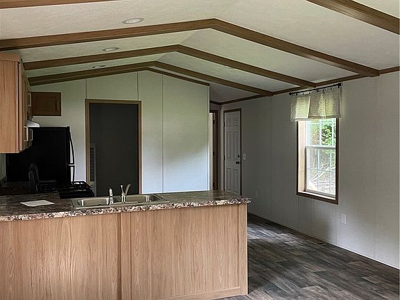 4th image of 357 Poole Cir
