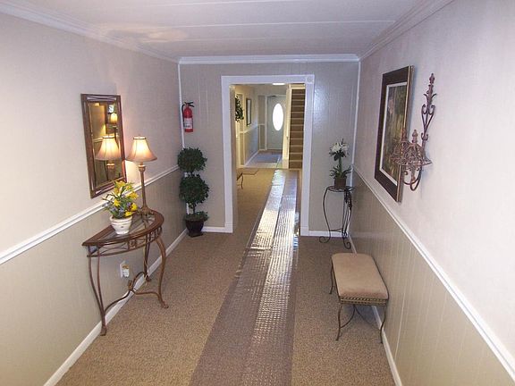 2nd image of 639 Highland Park Dr #2