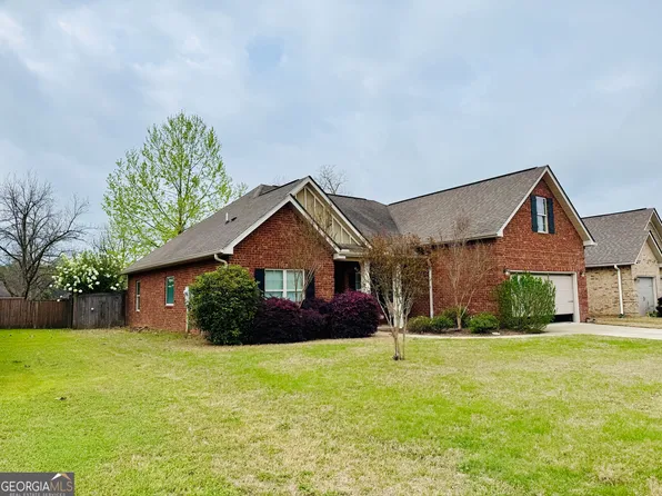 139 Parkview Grv, Kathleen, GA 31047