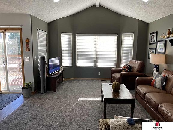 3rd image of 2400 W Ashley Cir