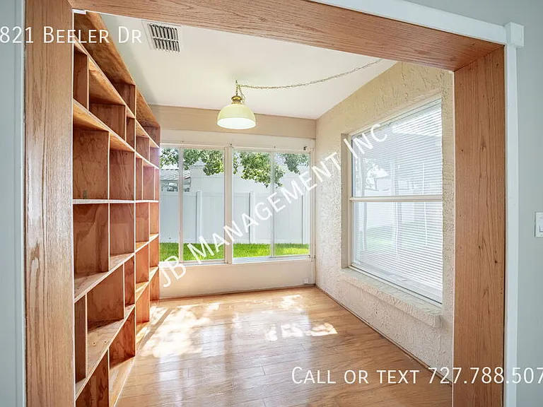 8821 Beeler Dr — Photo 9