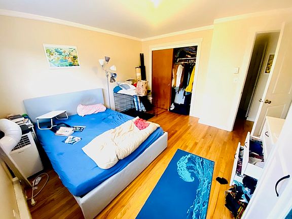 2nd image of 5227 Brooklyn Ave NE APT 2