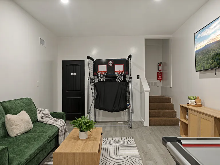 1498 Deer Way Dr — Photo 40